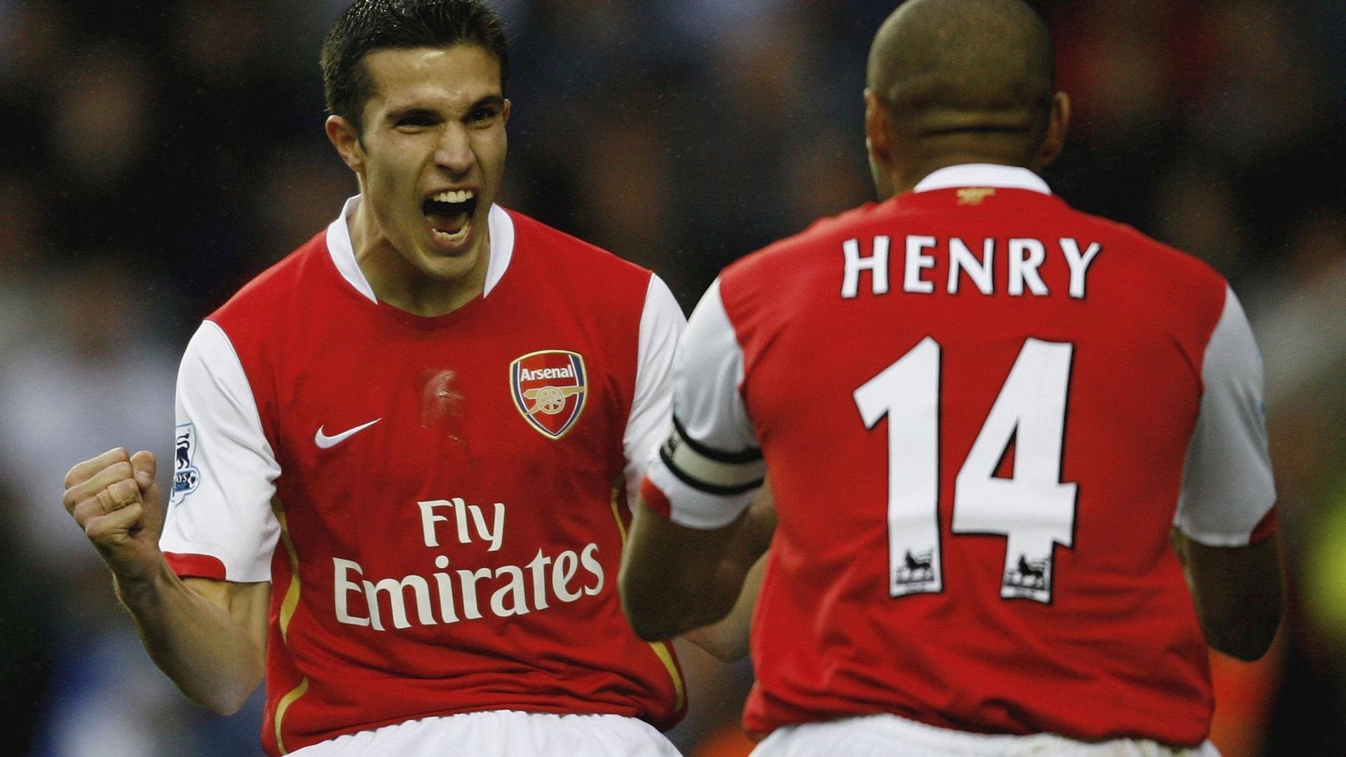 欧冠现场：球迷自制创意应援旗帜盘点，球赛应援牌